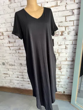 Jon's Maxi V in Black