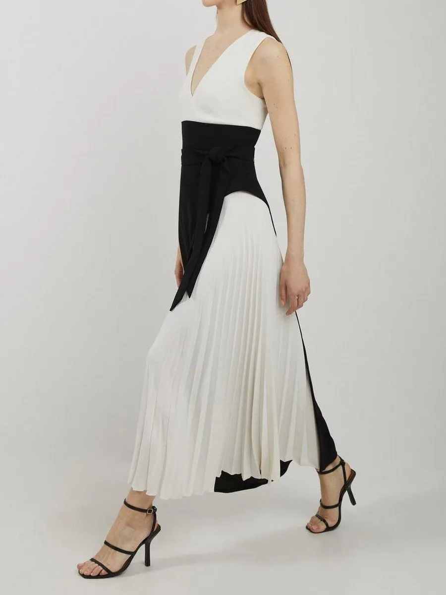 V Neck Patchwork Pleated Dress